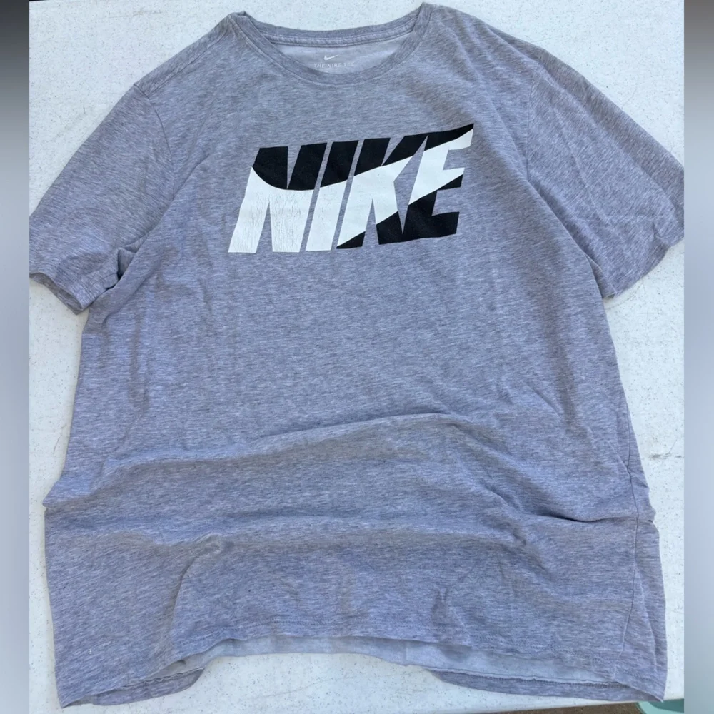 Nike Heather Gray Tee with Bold Black Logo